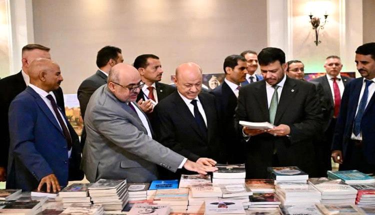 رشاد العليمي يفتتح معرض "ألوان اليمن تضيء نيويورك" بمشاركة واسعة من الفنانين والكتاب اليمنيين