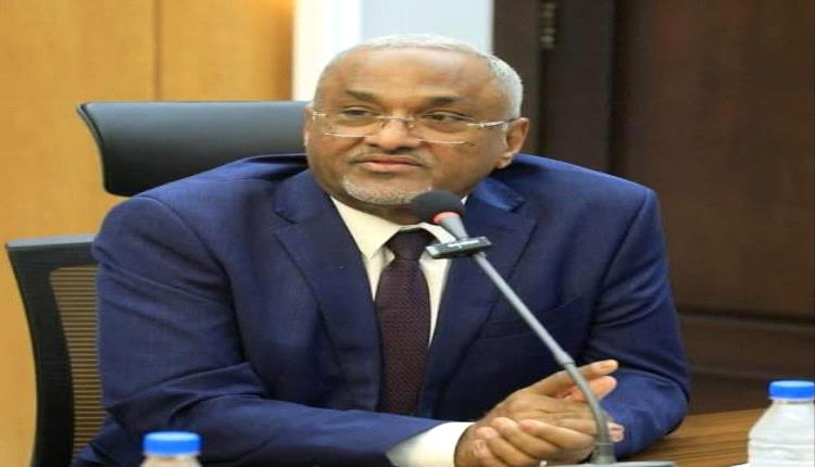 الوزير باسلمة يؤكد أهمية تعزيز التكامل بين الحكومة والسلطات المحلية