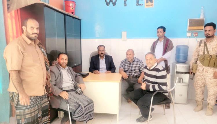 مدير عام قعطبة يطلع على مستوى الخدمات الصحية في مستشفى السلام ويشدد على تحسين الأداء