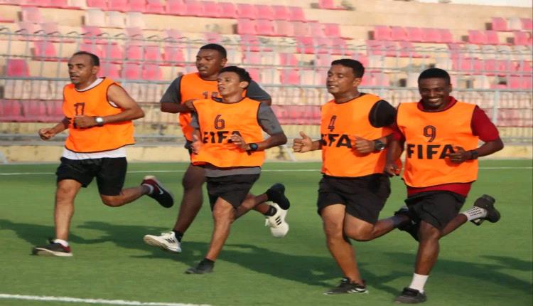 نجاح 44 حكمًا في اختبارات الدورة التنشيطية لتجمع عدن لكرة القدم