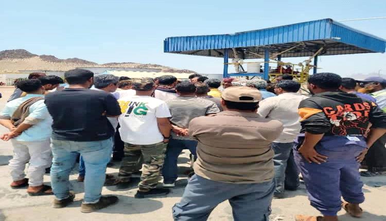 مدير عام شركة النفط بعدن يتفقد سير العمل ومستوى تنفيذ المشاريع القائمة في منشاة البريقة التابعة للشركة