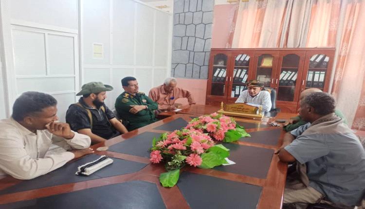 مدير عام زنجبار يؤكد ضبط الإيرادات وتعزيز التنسيق الأمني خلال اجتماع موسع