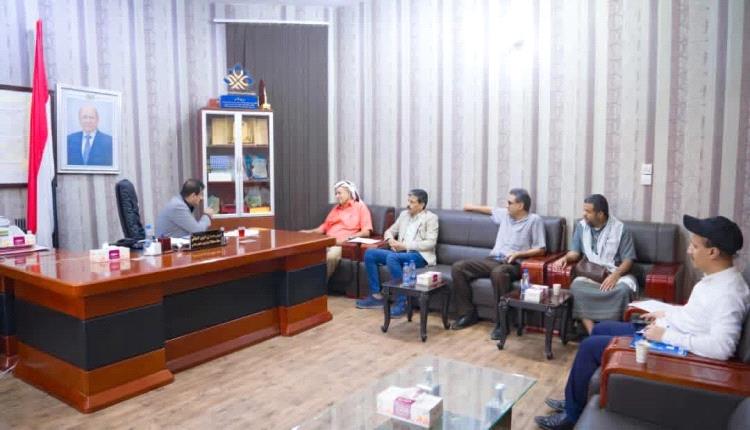 بن الوزير يشدد على تطوير قطاعات النفط وتعزيز الإنتاج وصيانة المنشآت وتوسيع مظلة الحماية الاجتماعية