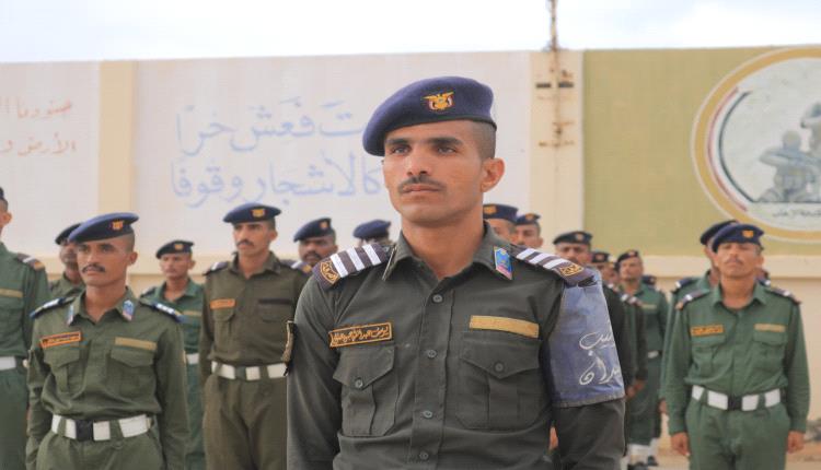الانضباط أساس القيادة.. توجيهات مهمة لطلاب كلية الشرطة بحضرموت خلال طابور الختام