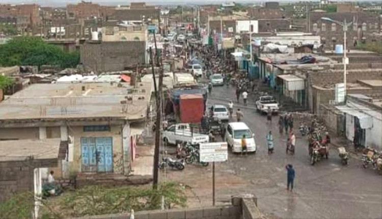 مسؤول محلي بأحور يدعو لضبط أسعار الوقود وصيانة محطات التعبئة