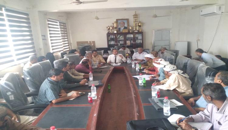 مدير عام تربية أبين يترأس الاجتماع الدوري لمدراء التربية بالمديريات وشعب وإدارات التربية بالمحافظة