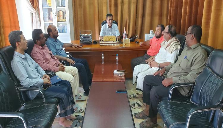 مدير عام القطن يناقش إطلاق حملة توعوية لمكافحة انتشار الحصبة بالمديرية