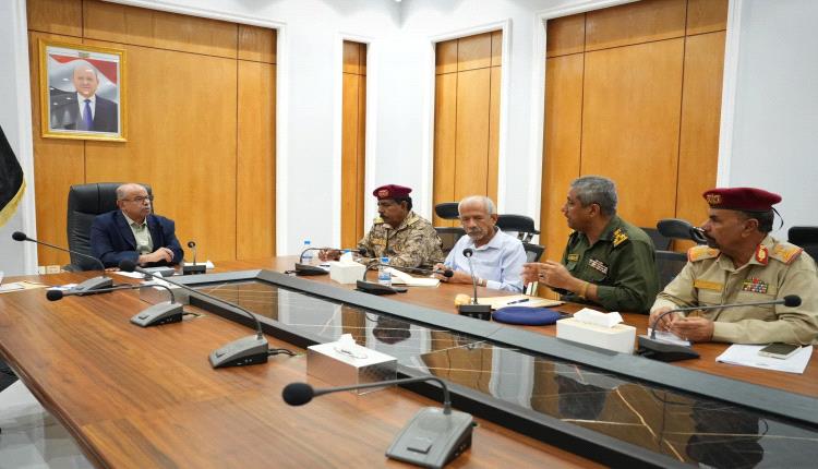 عضو مجلس القيادة الخنبشي يوجه بفتح تحقيق عاجل في أحداث المكلا ويؤكد حماية المدنيين ومحاسبة المتسببين