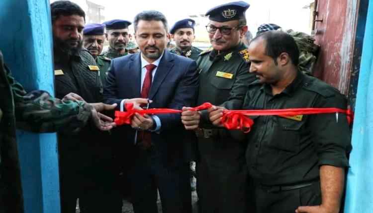 محافظ لحج يفتتح فرع جديد للأحوال المدنية والسجل المدني بالمدينة الخضراء في لحج