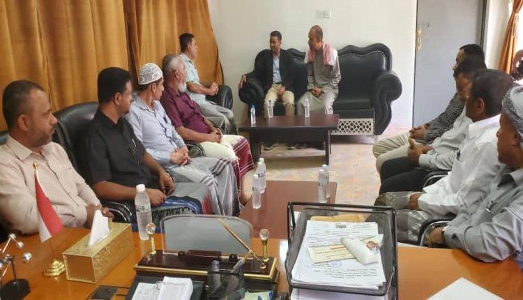 مدير عام مديرية القطن يلتقي مدير عام المؤسسة العامة للكهرباء بالوادي و الصحراء