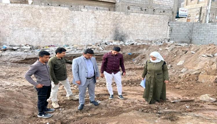 مدير عام الشيخ عثمان يطلق أعمال تنموية جديدة بتمويل محلي لتعزيز الخدمات في المديرية