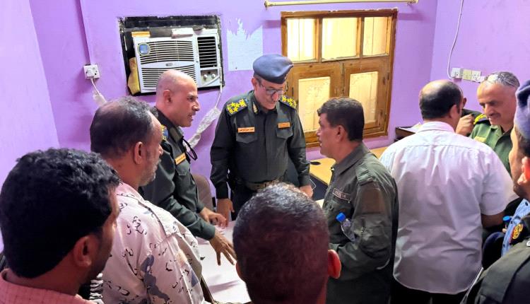 وكيل مصلحة الأحوال المدنية يتفقد مركز الأحوال المدنية بمحافظة لحج