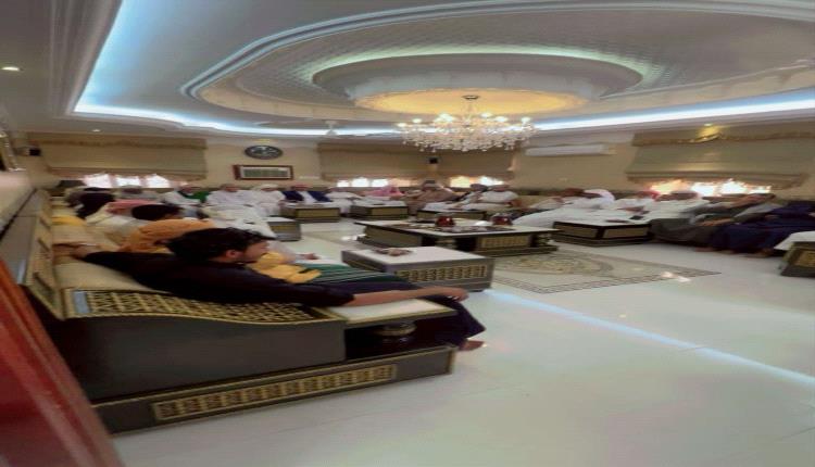 مأدبة عامرية تجمع وجاهات حضرموت وتؤكد متانة الروابط الاجتماعية