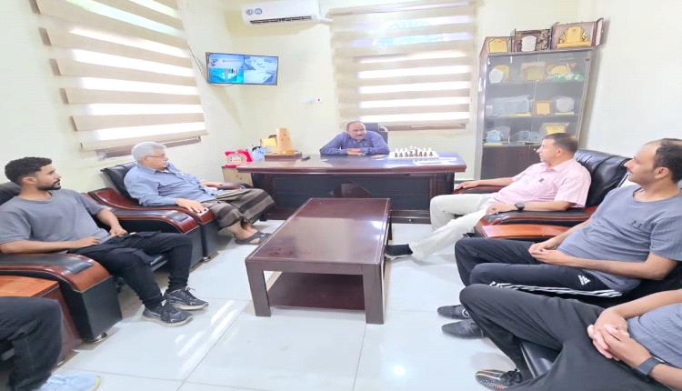 تكريم حكام شبوة بعد تألقهم في دورة عدن التنشيطية