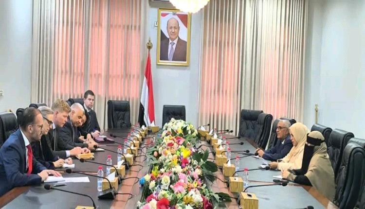 وزيرة الدولة تبحث مع المبعوث الأممي سبل تعزيز تمكين المرأة اليمنية