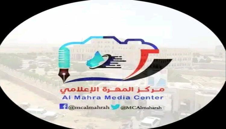 أبناء سقطرى العالقون في المهرة يناشدون دعماً لتأمين عودتهم بحراً