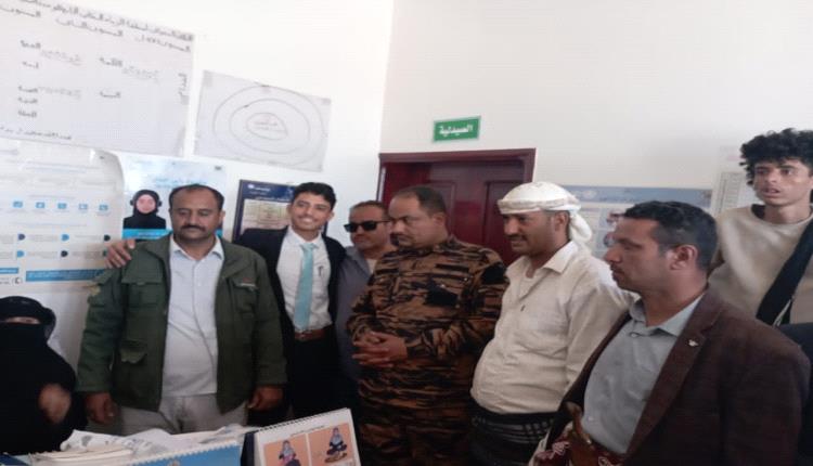 زيارة ميدانية لمدير عام قعطبة إلى مريس.. تعزية لأسرة الراشدي وتفقد للوحدة الصحية