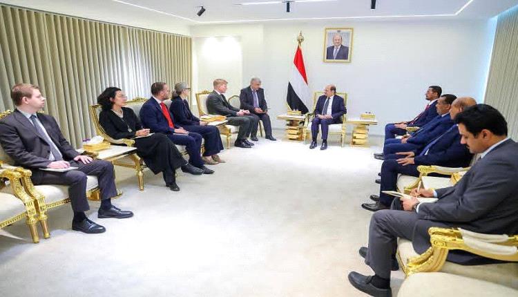 رئيس الوزراء يناقش مع المبعوث الأممي مستجدات الأوضاع ويؤكد أهمية دفع ملف المحتجزين