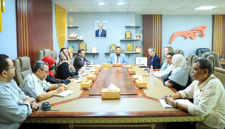 المحافظ عبد الرحمن شيخ يبحث مع السفيرة الهولندية تعزيز دعم التنمية في العاصمة عدن