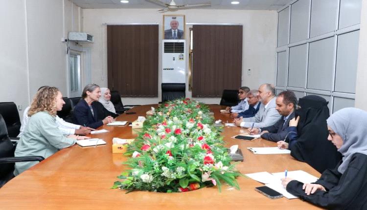 وزير المالية يبحث مع السفيرة الهولندية المستجدات الاقتصادية وتنفيذ الإصلاحات الشاملة