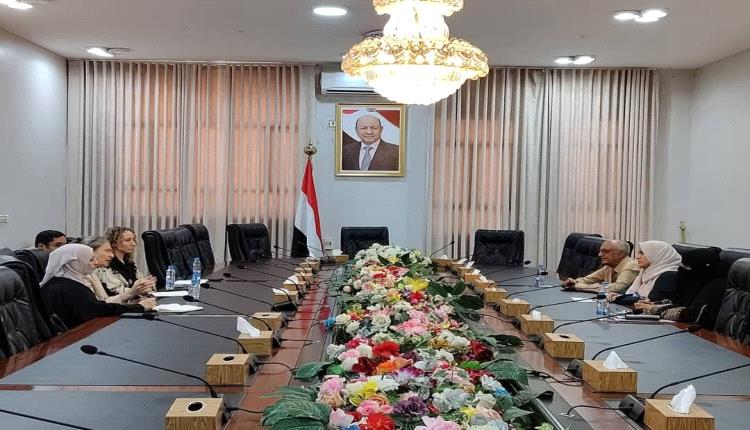 وزيرة شؤون المرأة تبحث مع السفيرة الهولندية تعزيز تمكين المرأة ومشاركتها في السلام