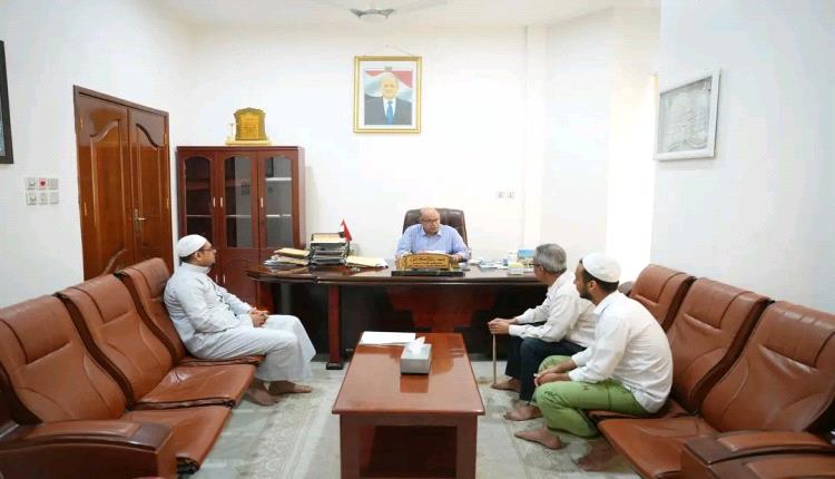 الخنبشي يناقش مع قيادة جامعة الأحقاف جهود تنظيم المؤتمر العلمي وافتتاح المكتب الدولي للتحكيم