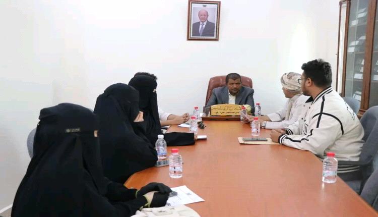 الأمين العام لمحلي المهرة يؤكد دعم السلطة المحلية لجهود مكافحة الابتزاز الإلكتروني وتعزيز الأمن الرقمي