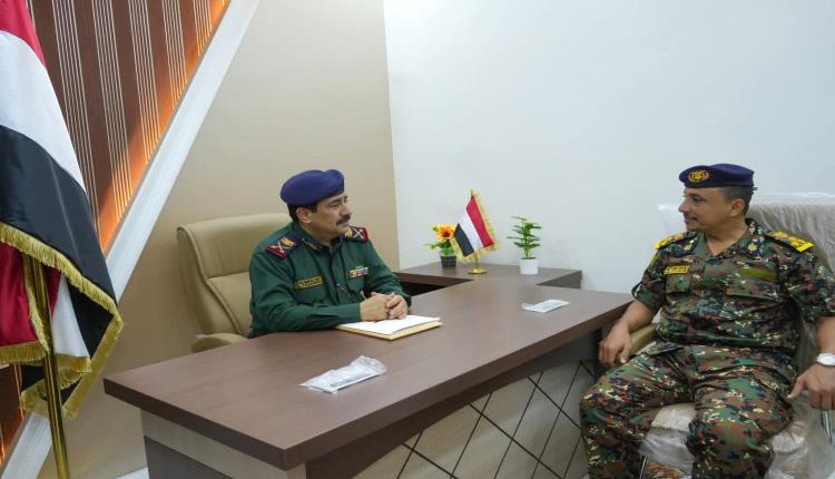 وزير الداخلية يطّلع على الأوضاع الأمنية في محافظة الحديدة