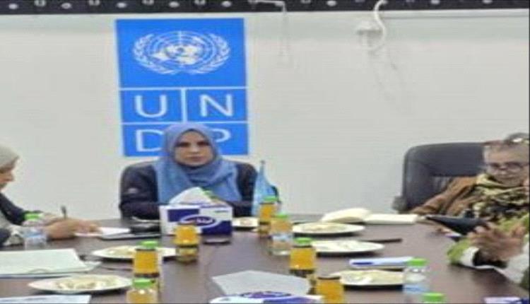 جعسوس تبحث مع السفير الأمريكي تعزيز دور المرأة في عملية السلام