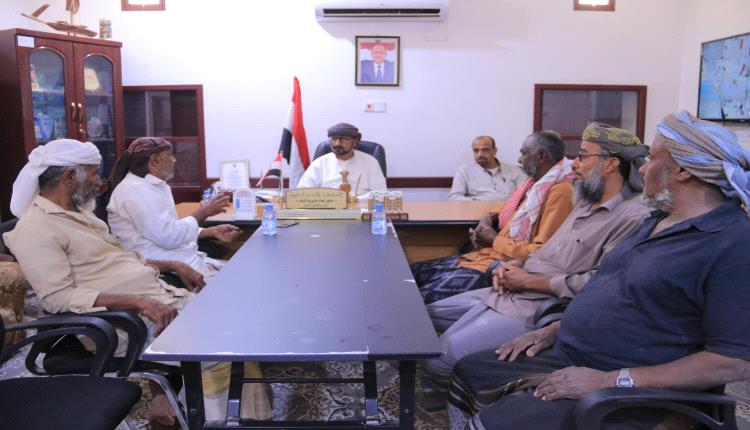 فلهوم يبحث آليات إنجاح مشروع ترميم المباني الطينية في شبام وتعزيز دور الكفاءات المحلية