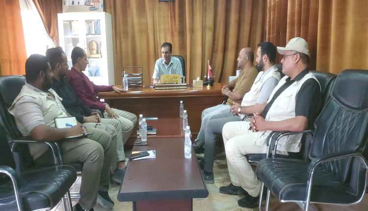 مدير عام القطن يناقش مع منظمة صناع النهضة مشاريع التنمية والخدمات في المديرية