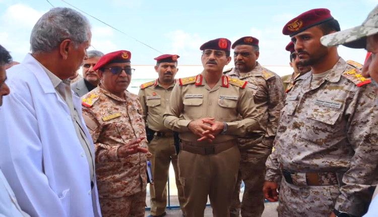 وزير الدفاع يتفقد القاعدة الإدارية بعدن ومستشفى باصهيب العسكري