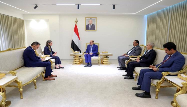 رئيس الوزراء يستقبل في عدن السفيرة الفرنسية لدى اليمن