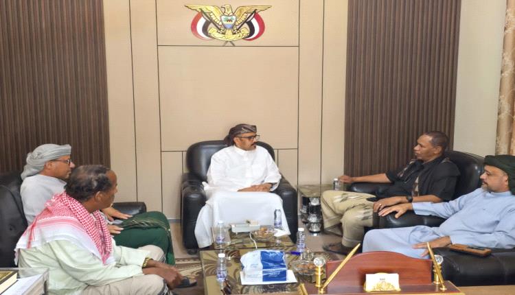 لقاء بسيئون يناقش توحيد الجهود بين مصلحة القبائل ومديرية ساه