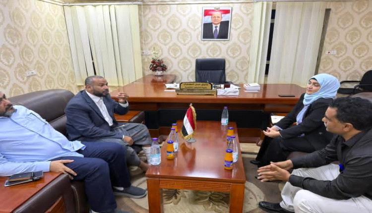 وزيرة الشؤون القانونية ومحافظ الضالع يناقشان تعزيز الرقابة القانونية وحماية المال العام