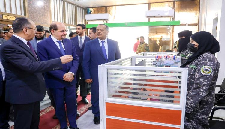 رئيس الوزراء يزور وزارة الصناعة ويؤكد على تحديث آليات الرقابة واعتماد الرقمنة