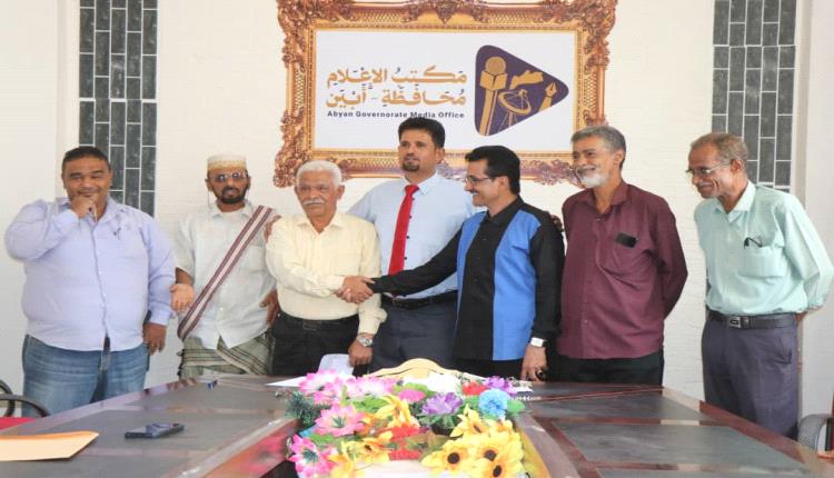 باعزب يقود وساطة ناجحة تُنهي خلافًا بين كهرباء أبين وصحفي وتُسقط القضية من النيابة