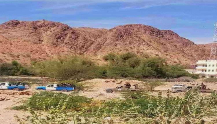 حملة أمنية مشتركة بشبوة تُنهي حصارًا إجراميًا وتُنقذ أسرة في مديرية الصعيد دون خسائر بشرية