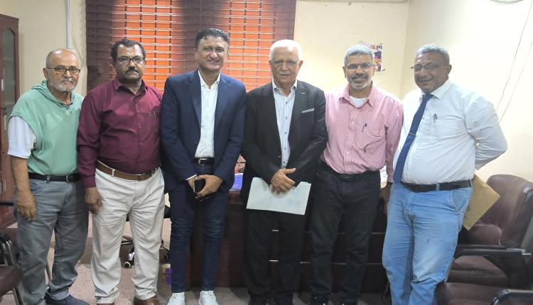 في أجواء سادها الود.. مكتب الشباب والرياضة بعدن يشهد مراسم الاستلام والتسليم بين الشاذلي ونعمان