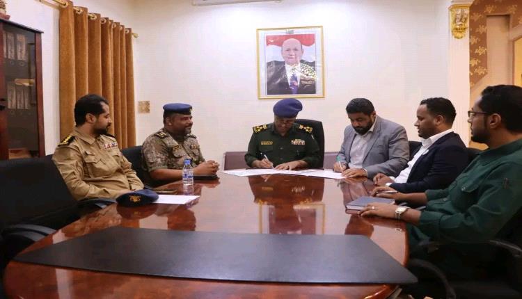 العميد الجابري يوقع إتفاقية تجديد التعاون بين أمن ساحل حضرموت ومستشفى هيا الخيرية للعيون