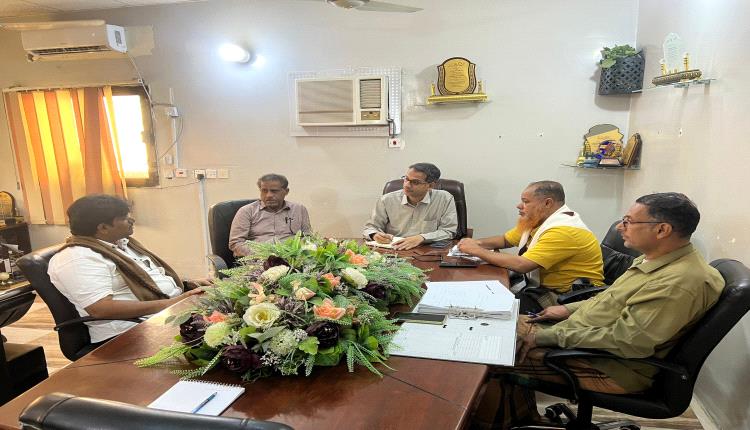 مدير عام الشؤون الاجتماعية يبحث أوضاع العمالة بشركة حليلات ويؤكد تنظيم العقود وضمان بيئة عمل آمنة