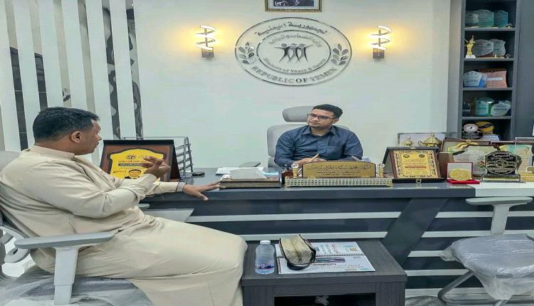 مدير مكتب شباب الغيضة يزور مكتب شباب حضرموت الوادي والصحراء ويلتقي مديره العام لبحث تعزيز التعاون الرياضي