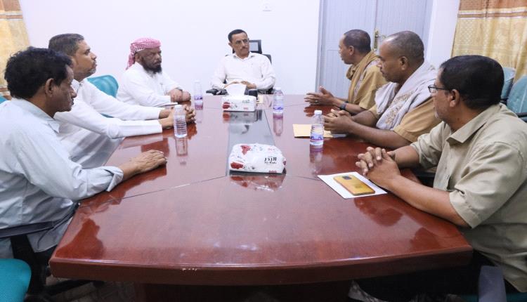 بحث التحديات الصحية وسبل تطوير الخدمات بمديرية ساه