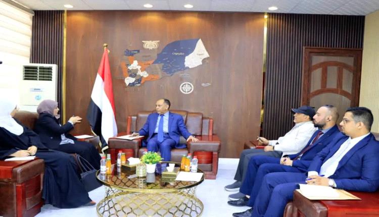 وزير الصناعة والتجارة يبحث مع وزيرة الشؤون القانونية تطوير البيئة التشريعية وتعزيز كفاءة الأداء المؤسسي