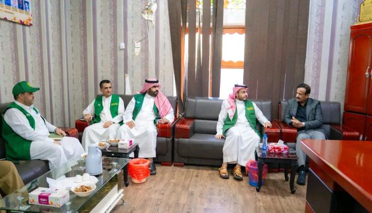 المحافظ بن الوزير يشيد بالدور الإنساني لمركز الملك سلمان ويؤكد تعزيز الشراكة الخدمية بشبوة