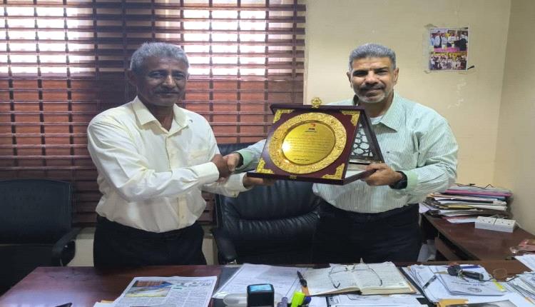 فرع اتحاد الشطرنج بعدن يتسلم 