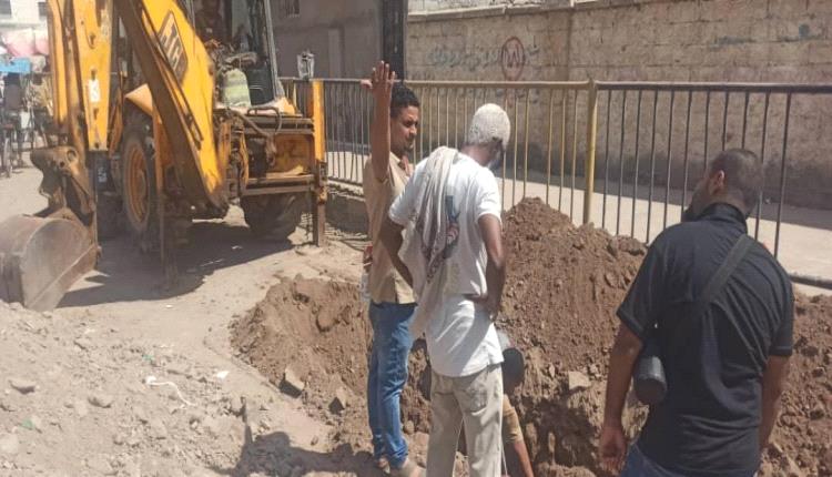 عدن.. تنفيذ أعمال ميدانية لتعزيز خدمات المياه في مديرية صيرة