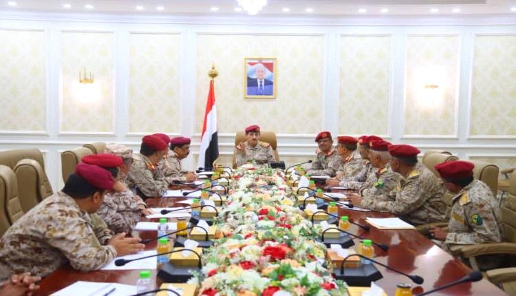 وزير الدفاع يجتمع بهيئة القوى البشرية لمتابعة جهود ضبط بيانات القوات المسلحة