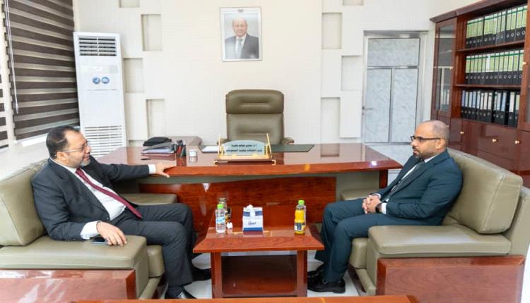 وزيرا الاتصالات والكهرباء يناقشان تعزيز التحول الرقمي والتعاون بين الجانبين