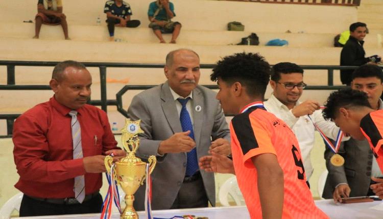 رئيس جامعة سيئون يشهد منافسات أسبوع الطالب الجامعي في يومه الثالث